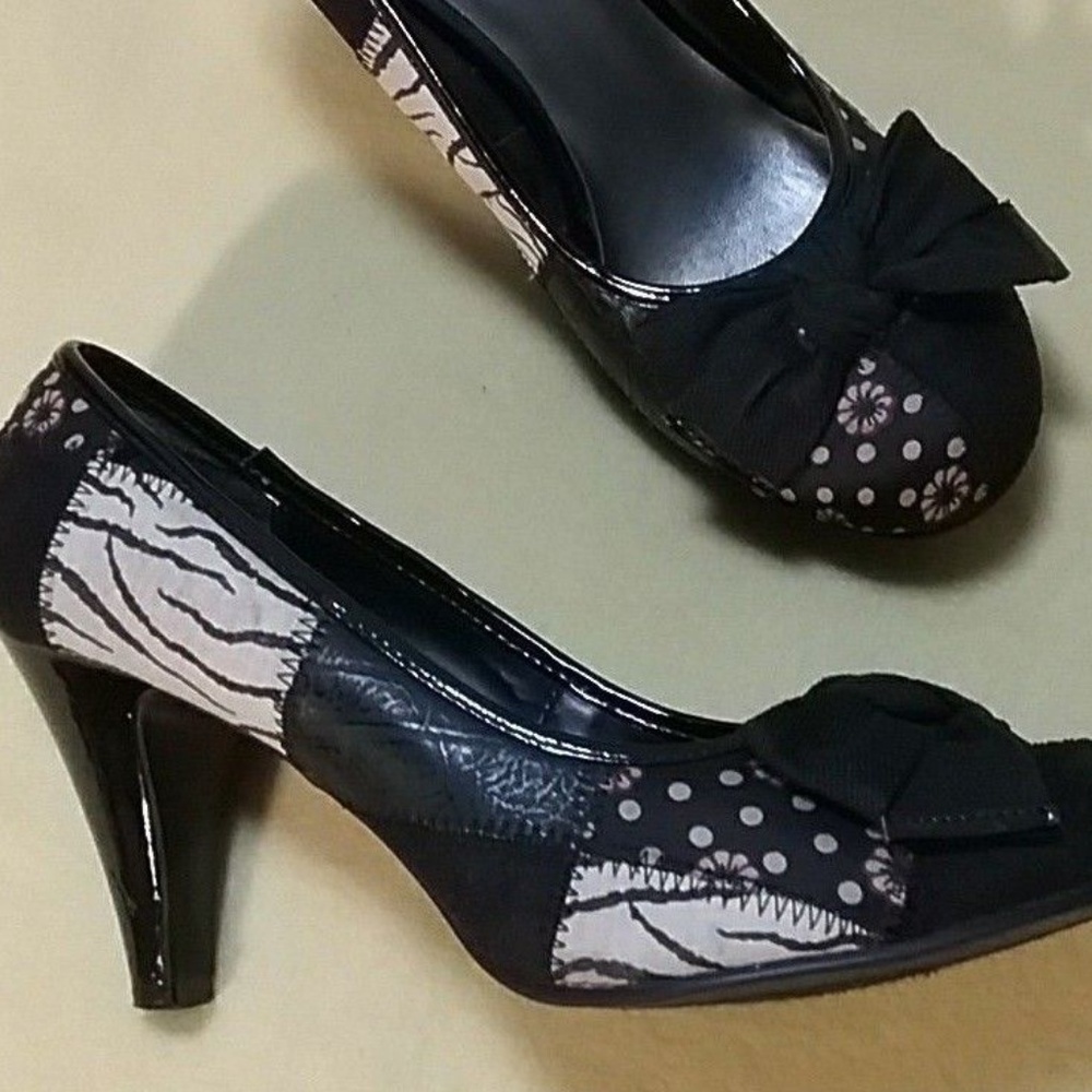 Madden girl rockabilly Black red Multi Pump Shoe